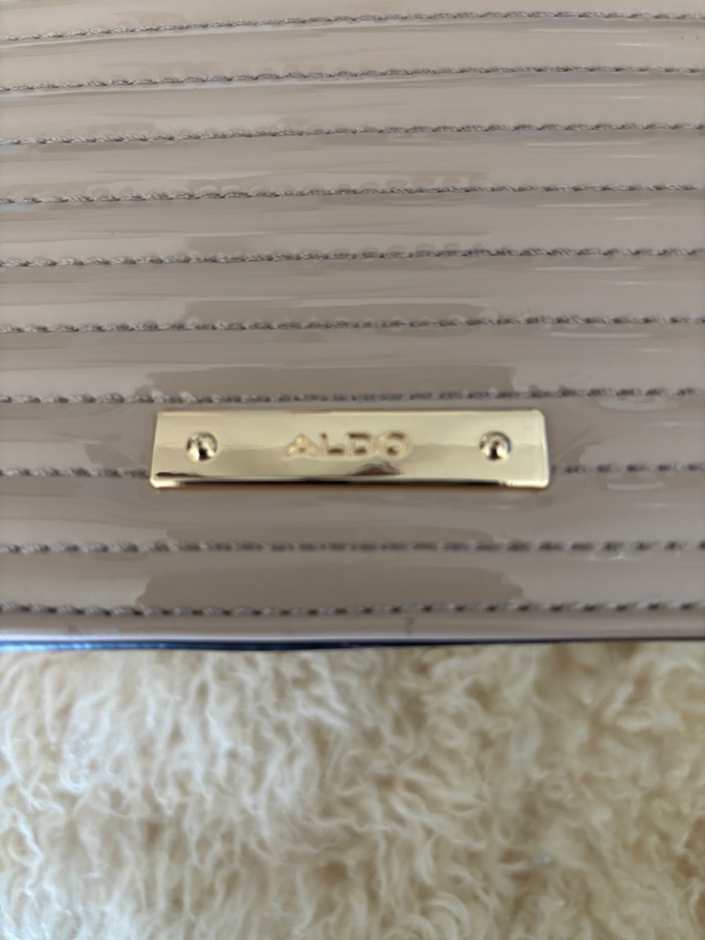 Elegant beige Quilted Top-Handle Women’s Bag - Picture 3 of 6